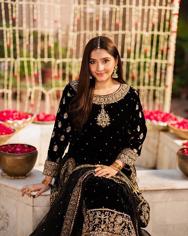 DESIGNER WEAR 9000 VELVET TOP WITH SHARARA single available wholesale