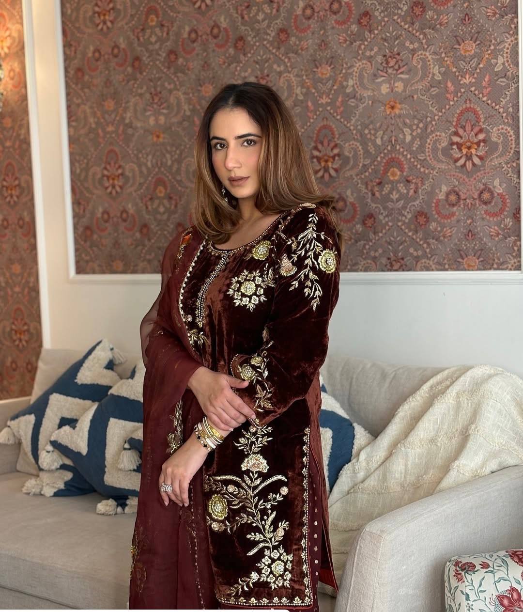 VELVET DESIGNER WEAR KURTA PLAZZO PAIR WITH EMBROIDERY WORK single available wholesale