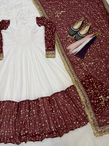Đěsigner Maxi Anarkali Suit In New Fancy Style