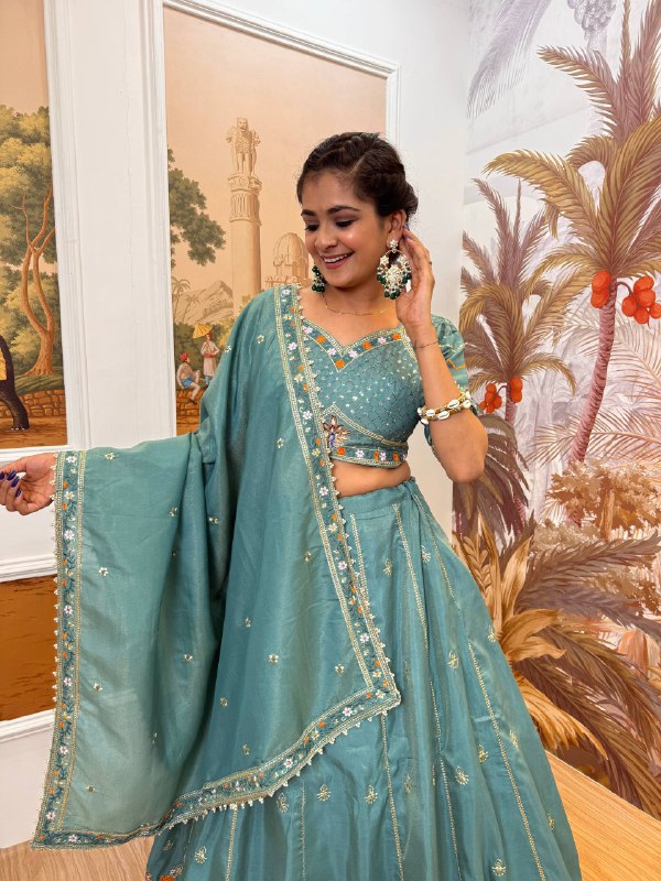 EXCLUSIVE LEHENGA, BLOUSE & KOTI SET* 👗 *THIS SET IS COMING WITH SHIMMER FABRIC & HEAVY EMBROIDERY WORK