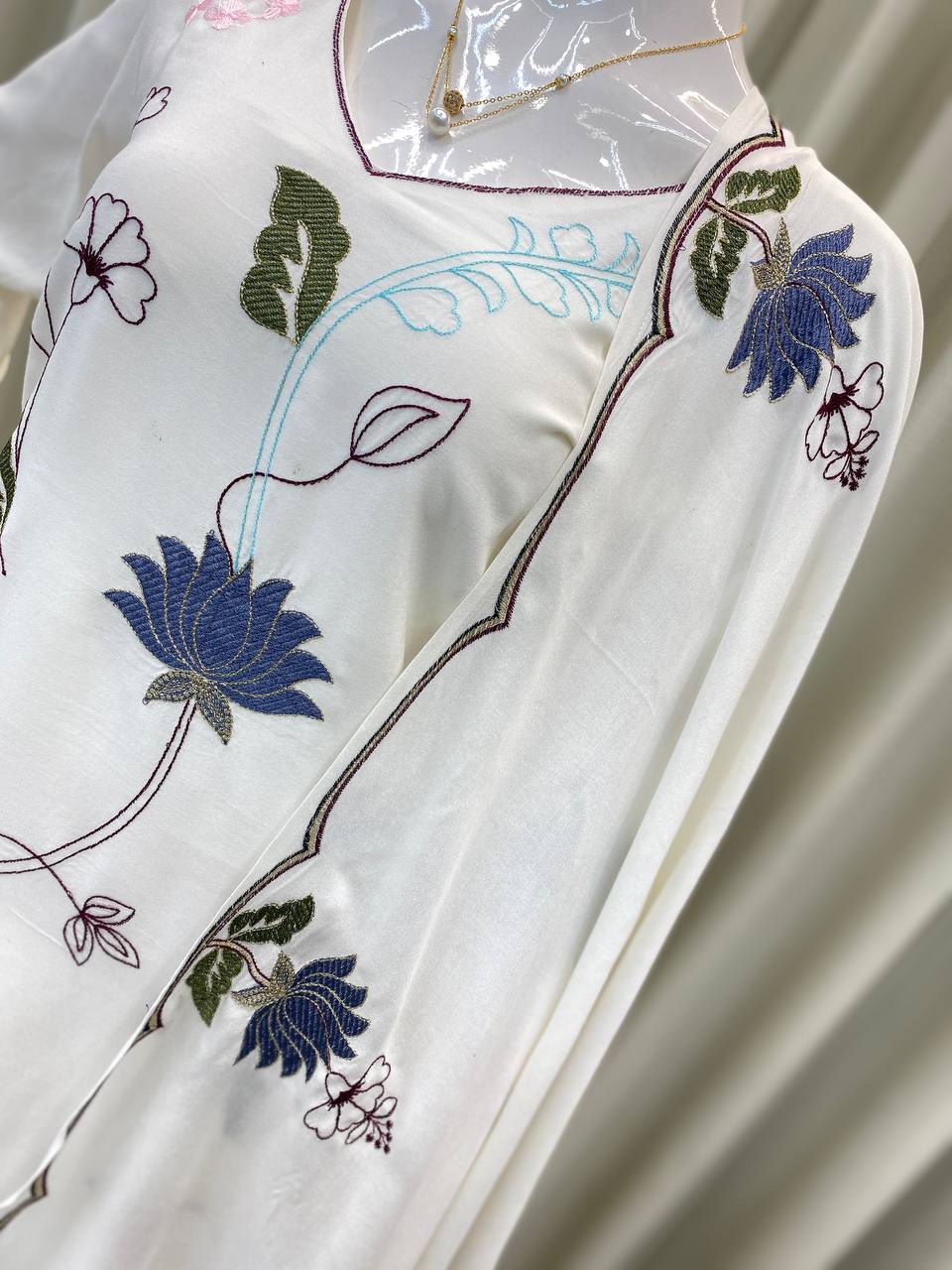 RENDING KURTA PLAZZO AND DUPATTA SET WITH  BEAUTIFUL LOTUS MOTIFS EMBROIDERY WORK