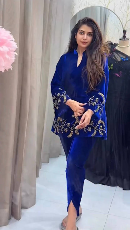 9000 VELVET✨CO-ORD SET* *👗THIS EXCLUSIVE EMBROIDERED CO-ORD SET ON VELVET FABRIC WITH WORK