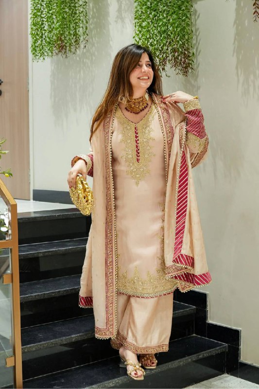 ĐĚSIGNER PARTY WEAR  TOP AND BOTAM . WITH FANCY DUPPATA AND EMBROIDERY WORK single available wholesale