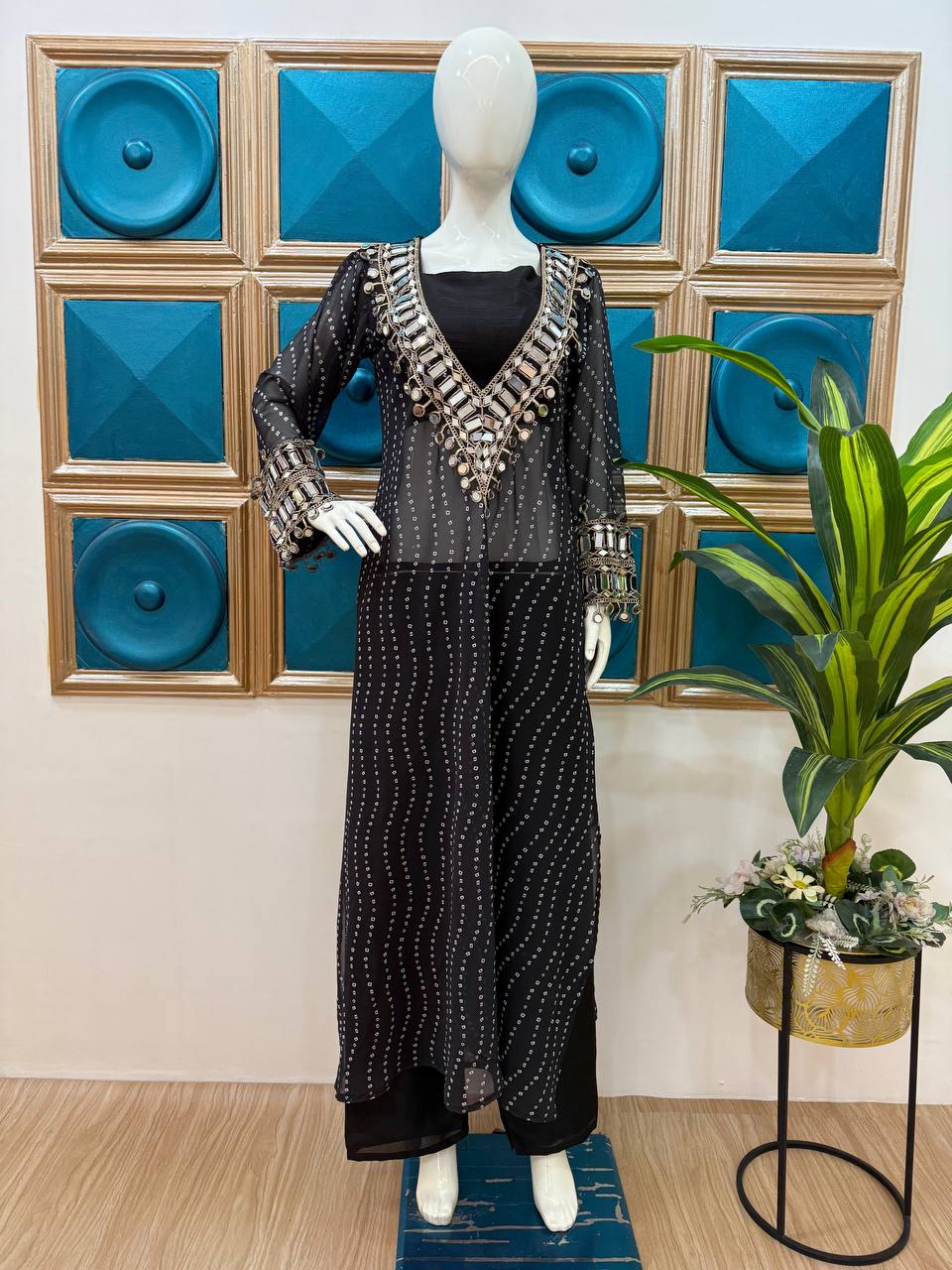 SUPERHIT TRENDING KURTI PENT & BLOUSE ON CHINON FABRIC WITH DIGITAL PRINT AND REAL MIRROR HAND WORK