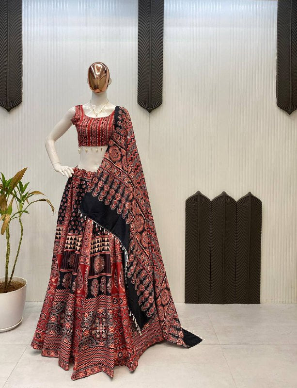 NAVRATRI ROCK WITH THIS PRINTED AND  KODI LACE LEHENGA CHOLI WITH DUPATTA single available wholesale