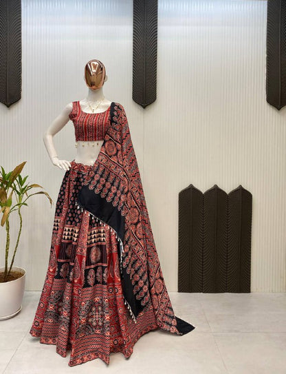 NAVRATRI ROCK WITH THIS PRINTED AND  KODI LACE LEHENGA CHOLI WITH DUPATTA single available wholesale