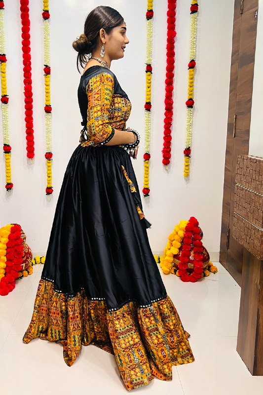 NAVRATRI CHANIYA CHOLI COLLECTION 2025 single available wholesale