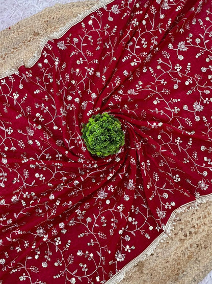 Looking some one for this same colour beautiful Designer Saree on Crunchy Silk Fabric with Sequnce work and blouse on also Crunchy Silk Fabric single available wholesale