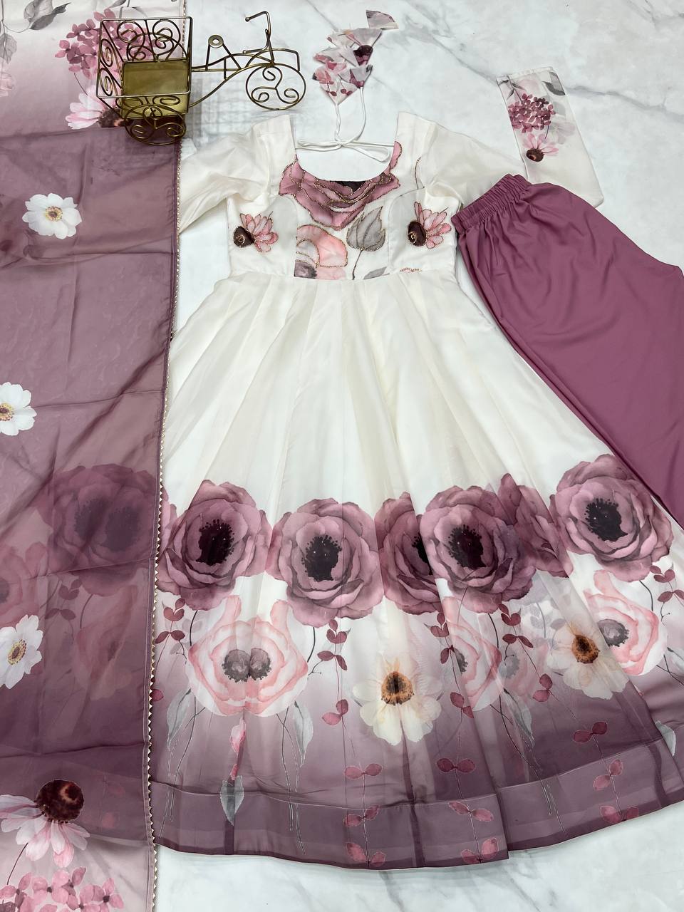 PURE SOFT ORGANJA SILK FABRIC FULLY FLAIR KALI PATTERN AND CANVAS PATTA WITH DUPPTA SET ,PENT READY TO WEAR  single available wholesale