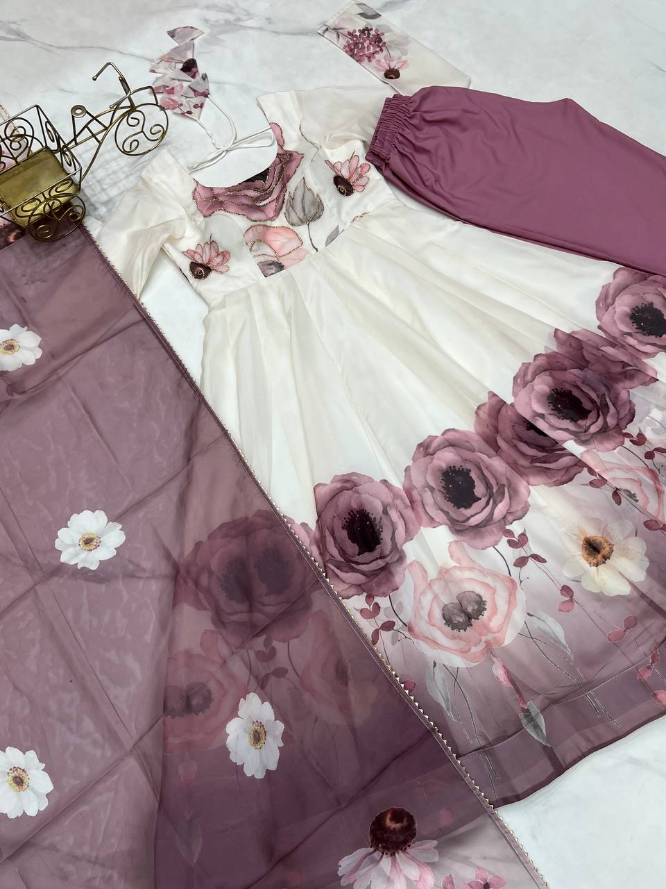 PURE SOFT ORGANJA SILK FABRIC FULLY FLAIR KALI PATTERN AND CANVAS PATTA WITH DUPPTA SET ,PENT READY TO WEAR  single available wholesale