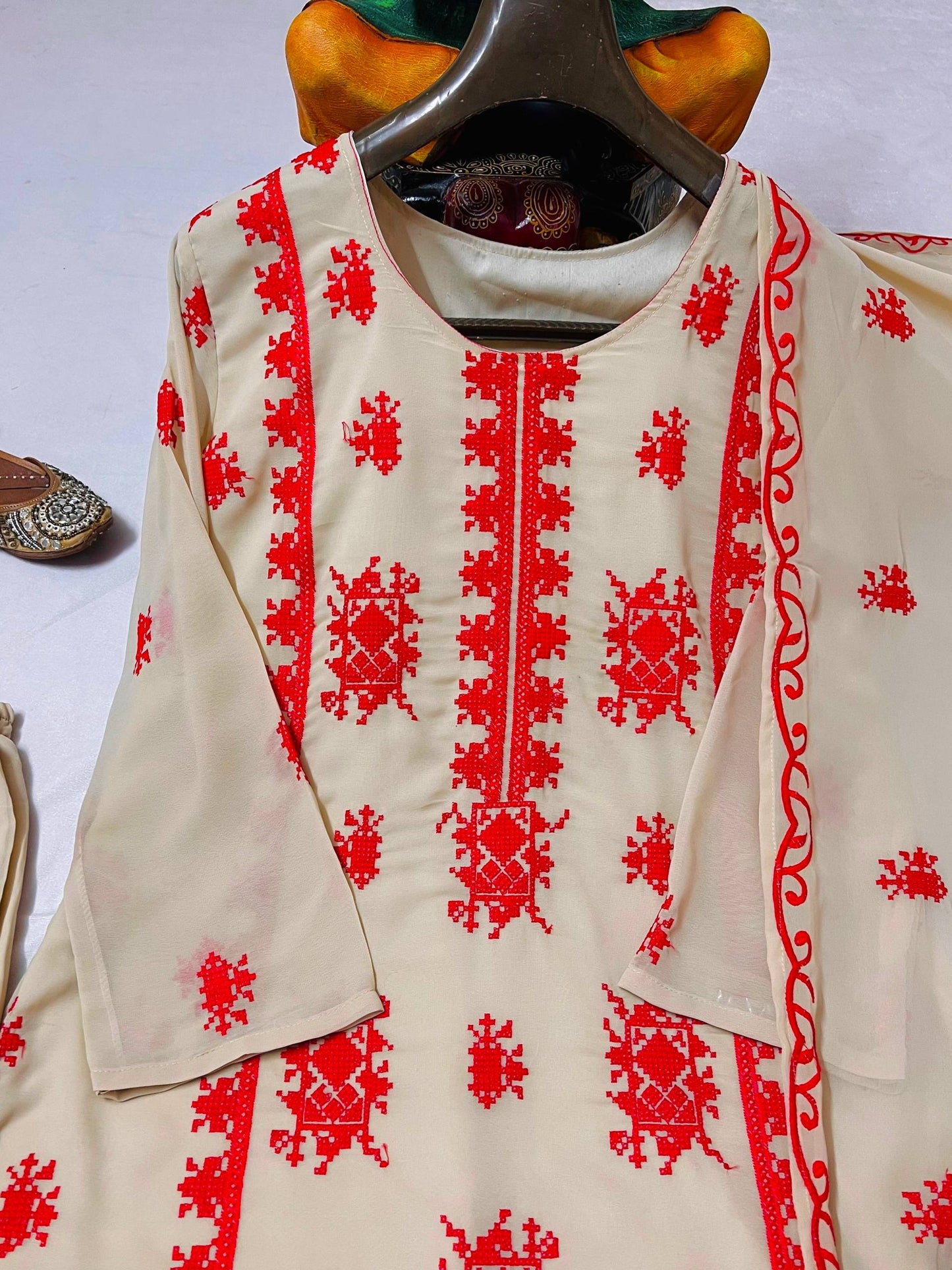ENHANCE THE BEAUTY OF YOUR WARDROBE WITH THIS NEWLY LAUNCHED KURTI-PANT SET single available wholesale