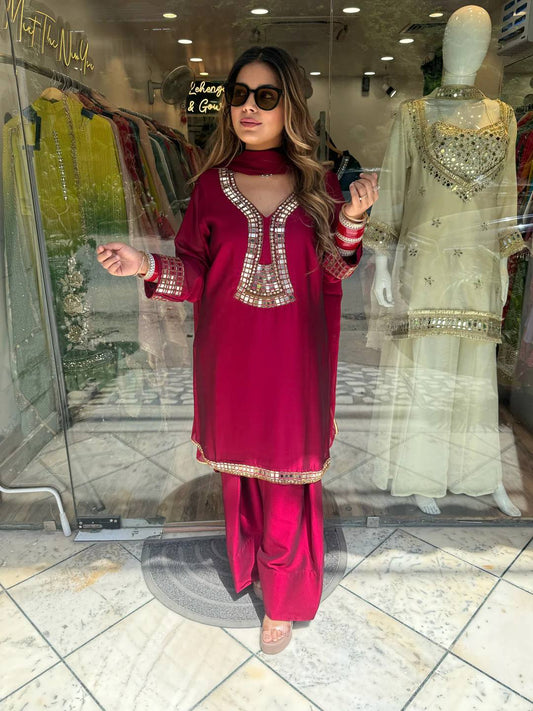 SUPERHIT TRENDING KURTI, PENT & DUPATTA ON RANGOLI FABRIC WITH EMBROIDERY AND REAL MIRROR HAND WORK  single available wholesale