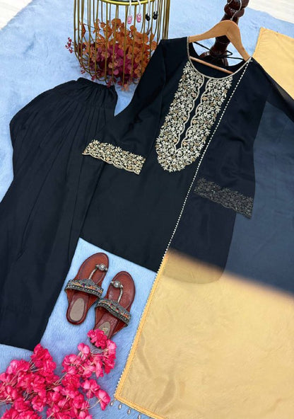 Đěsigner Party Wear Look top with farshi plazzo single available wholesale