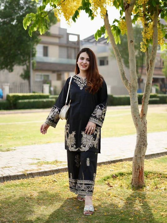 Black Embroidered Cord Set – Perfect Blend of Tradition & Style Enhance the beauty of your wardrobe