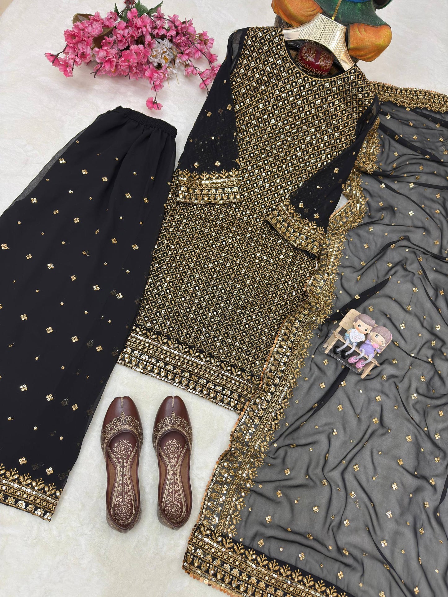 ENHANCE THE BEAUTY OF YOUR WARDROBE WITH THIS NEWLY LAUNCHED KURTI & PLAZZO SET