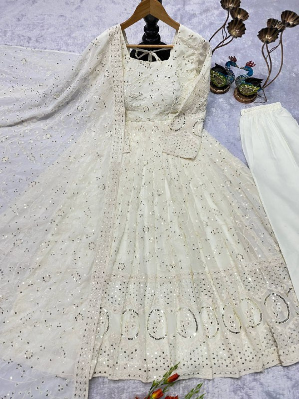 ĐĚSIGNER PARTY WEAR LOOK  GOWN WITH EMBROIDERY  WORK single available wholesale
