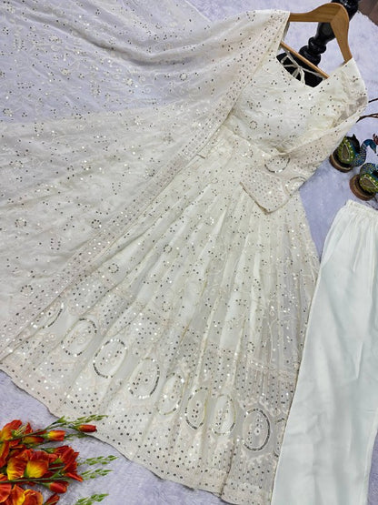 ĐĚSIGNER PARTY WEAR LOOK  GOWN WITH EMBROIDERY  WORK single available wholesale