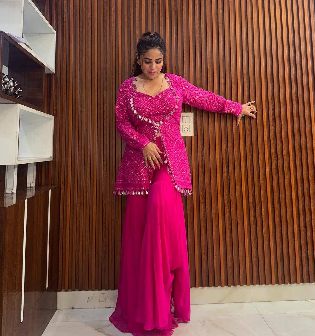 ENHANCE THE BEAUTY OF YOUR WARDROBE WITH THIS NEWLY LAUNCHED _INDOWESTERN SHARARA-SET single available wholesale