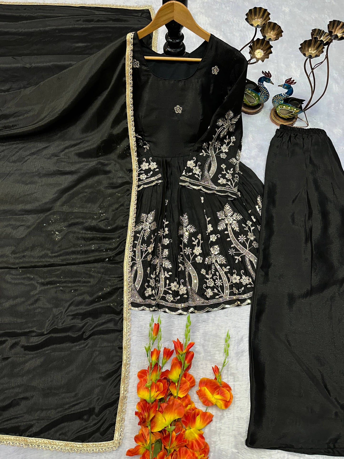 ĐĚSIGNER PARTY WEAR TOP AND PLAZZO. WITH FANCY DUPPATA AND EMBROIDERY WORK single available wholesale