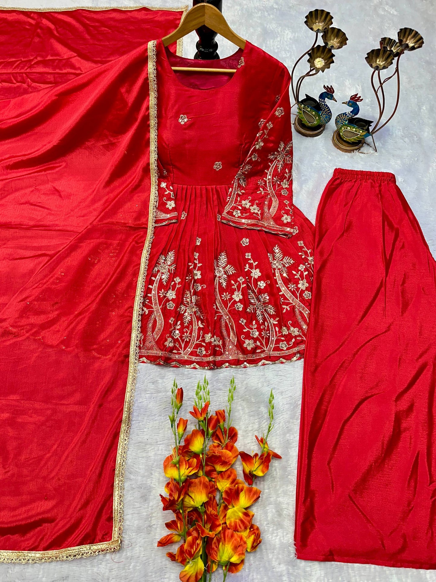 ĐĚSIGNER PARTY WEAR TOP AND PLAZZO. WITH FANCY DUPPATA AND EMBROIDERY WORK single available wholesale