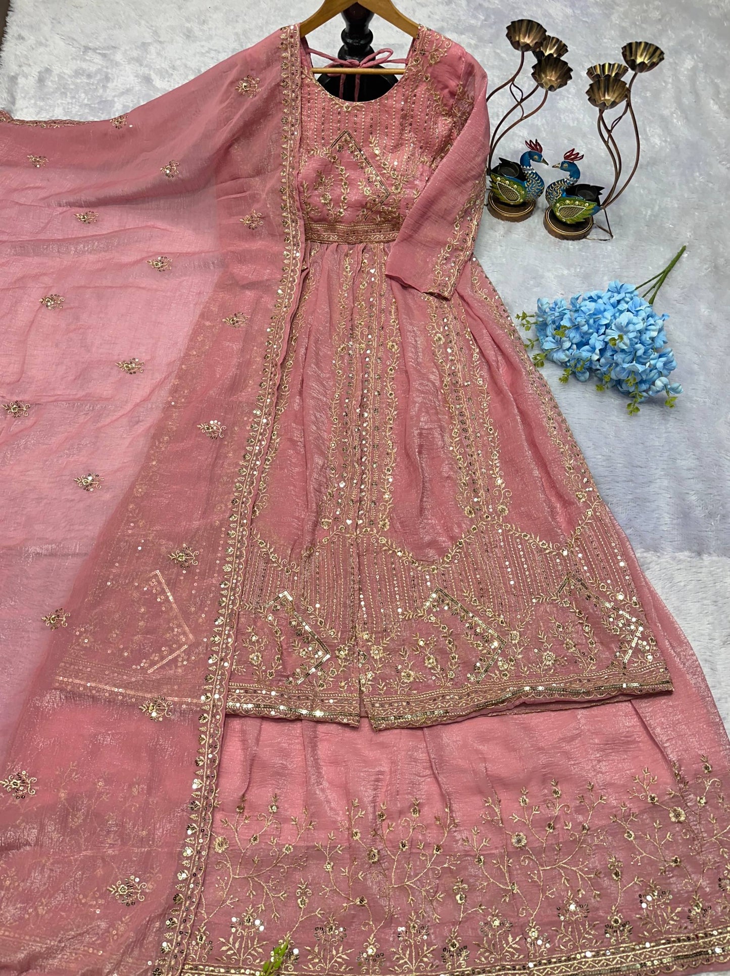 NEW ĐĚSIGNER PARTY WEAR LOOK  GOWN WITH LAHENGHA AND EMBROIDERY  WORK single available wholesale