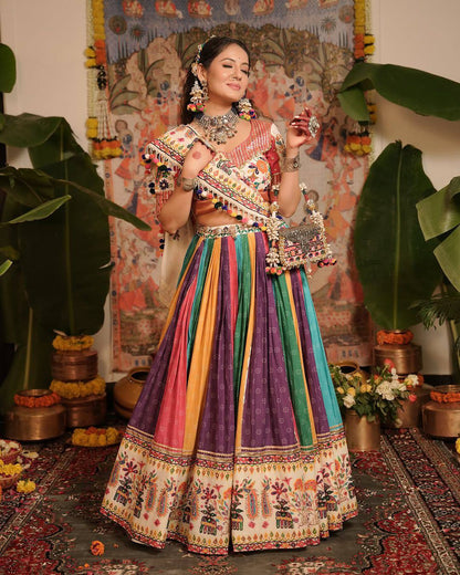 TRENDING NAVRATRI  SPECIAL CHANIYA CHOLI single available wholesale