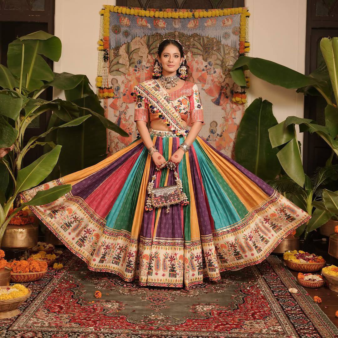 TRENDING NAVRATRI  SPECIAL CHANIYA CHOLI single available wholesale