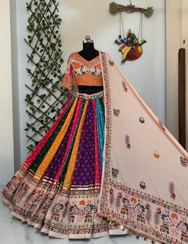TRENDING NAVRATRI  SPECIAL CHANIYA CHOLI single available wholesale