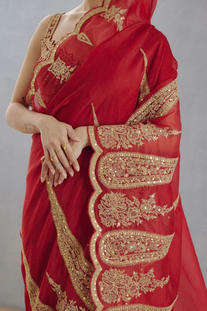 Bollywood BlockBuster Launching saree single available wholesale