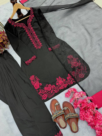 Đěsigner Party Wear Look Pur Natural Crepe Top & Farshi Palazzo With Dupatta set