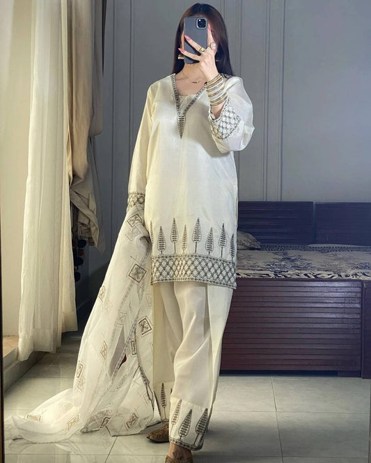 NEW ĐĚSIGNER PARTY WEAR TOP AND PLAZZO. WITH FANCY DUPPATA WITH  EMBROIDERY WORK single available wholesale