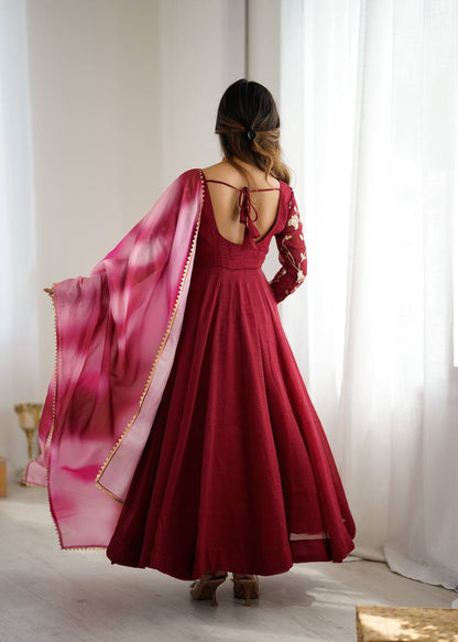 Women’s Ethnic Trending Gown single available wholesale