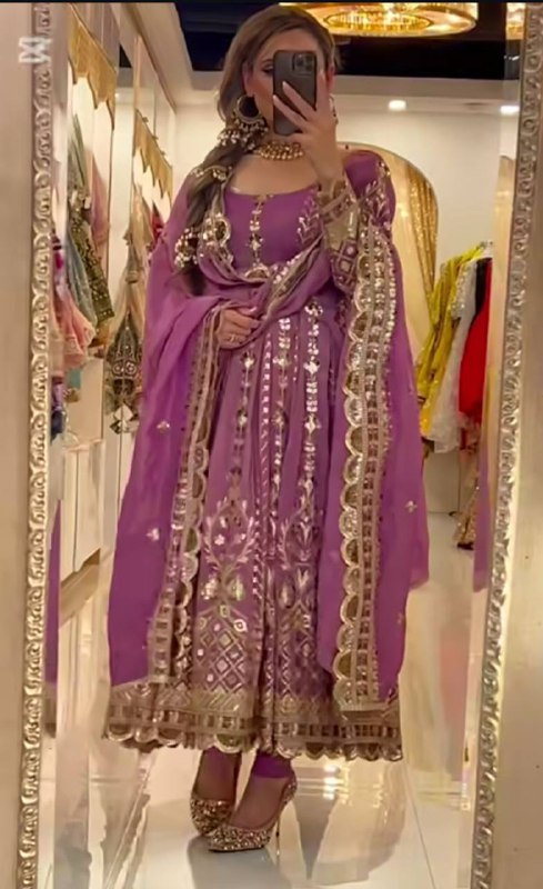 Đěsigner Anarkali Suit In New Fancy Style single available wholesale