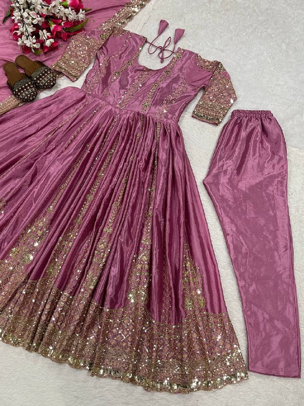 Đěsigner Anarkali Suit In New Fancy Style single available wholesale