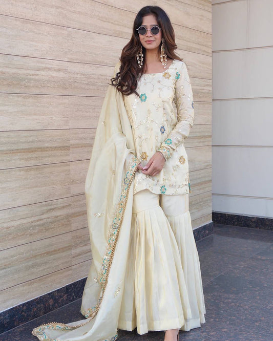 Women’s Ethnic Wear single available wholesale