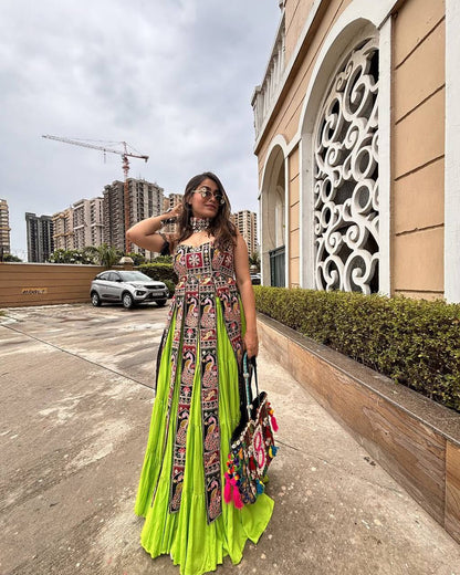 NAVARATRI SEASON OUR EXCLUSIVE AND TRENDING FULL STITCHED LEHENGA CHOLI