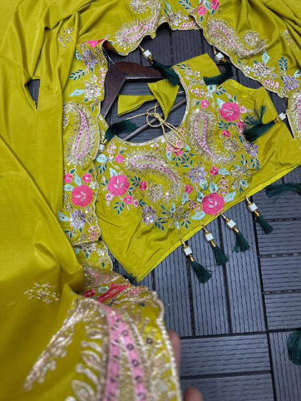 Super Trending Party Wear Shrug with Sarara