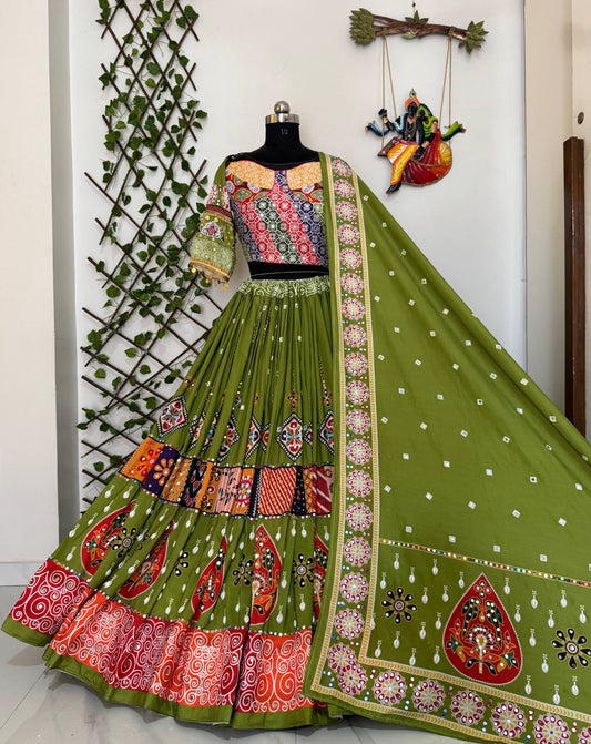 TRENDING NAVRATRI  SPECIAL CHANIYA CHOLI single available wholesale