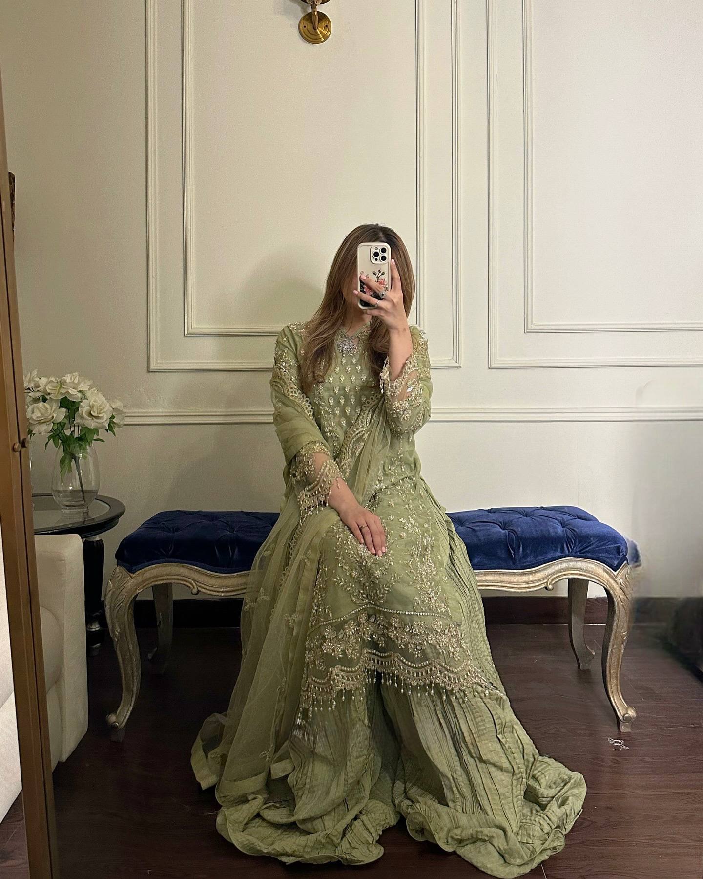 Đěsigner Party Wear Look Pur Heavy Faux Georgette Top Plazzo & Dupatta Set