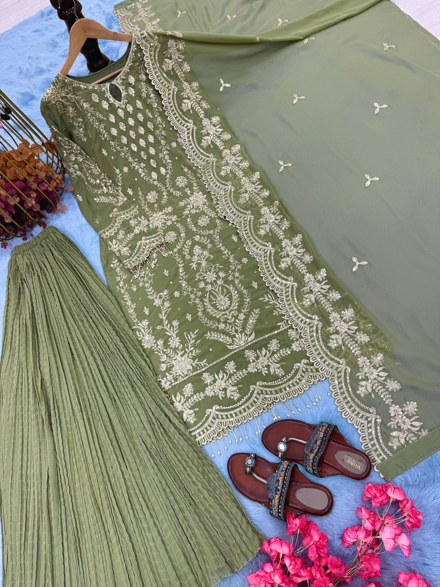 Đěsigner Party Wear Look Pur Heavy Faux Georgette Top Plazzo & Dupatta Set