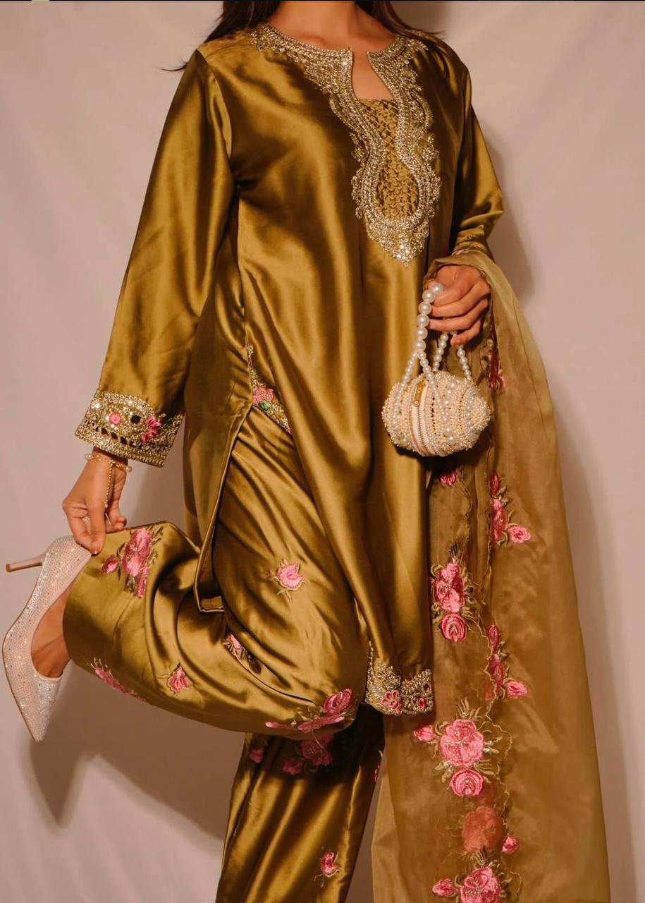 Đěsigner Party Wear Look top with farshi salwar