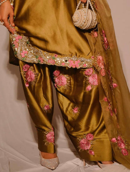Đěsigner Party Wear Look top with farshi salwar