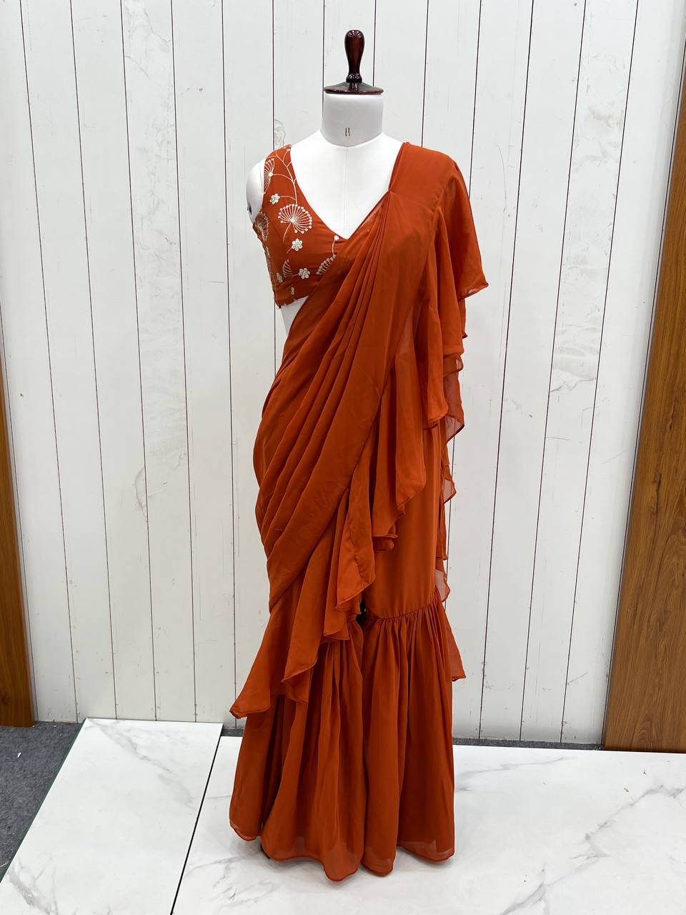 Ready to Wear Sharara saree with timeless addition for the upcoming festivities and weddings* *READY TO WEAR SHARARA SAREE WITH FULL STTICHED BLOUSE PREMIUM FOX GEORGETTE FABRIC