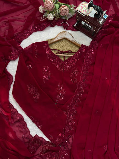 Designer Saree With Dupatta – Elegance Redefined ✨ Fall in love with this stunning saree in an eye-catching shade, crafted with finesse and rich detailing. A perfect blend of grace and glam!