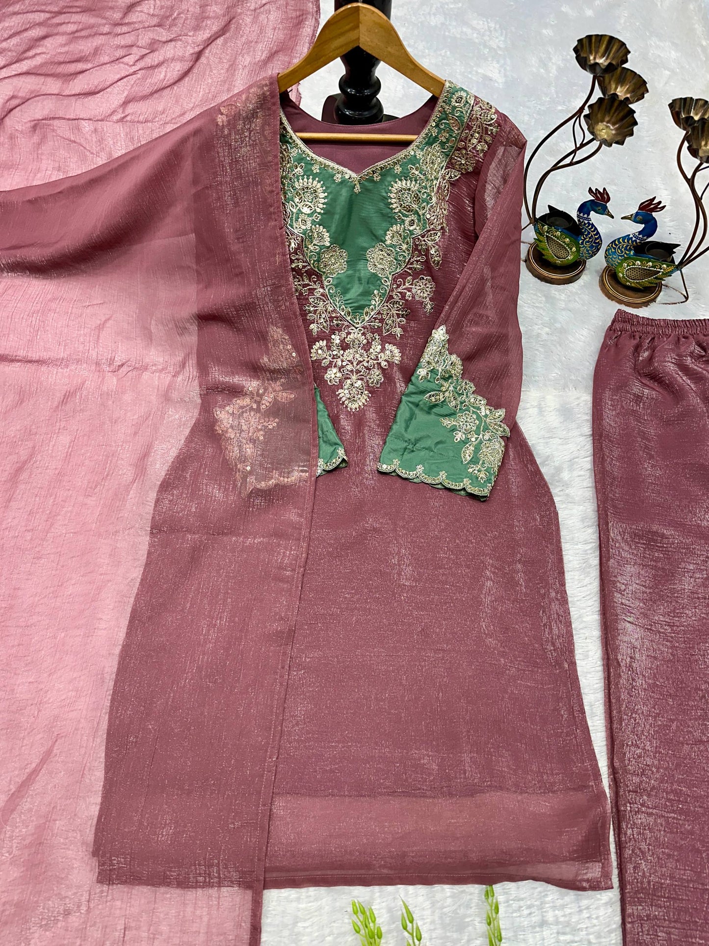 NEW ĐĚSIGNER PARTY WEAR TOP AND PANT WITH FANCY DUPPATA AND EMBROIDERY WORK