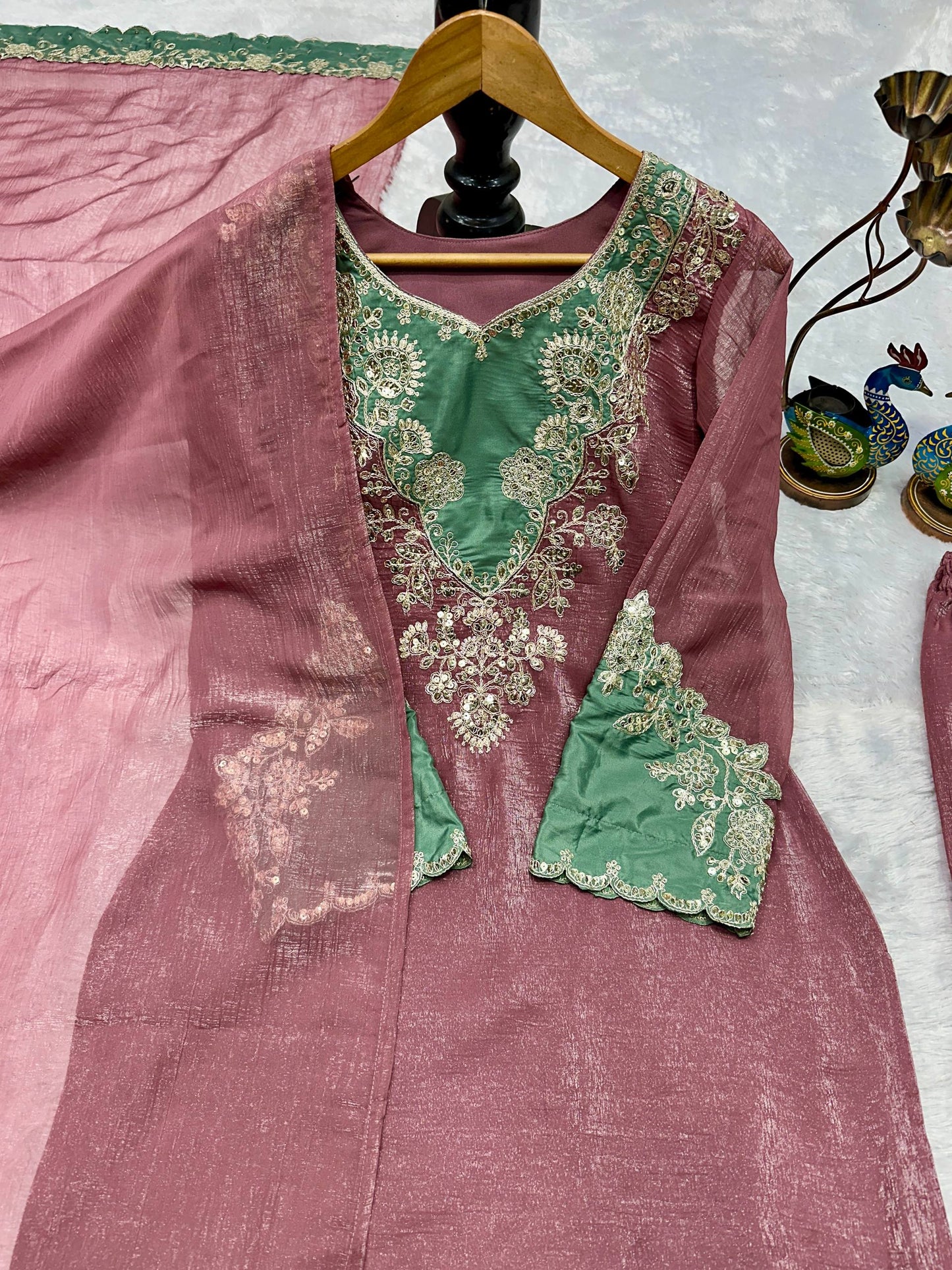 NEW ĐĚSIGNER PARTY WEAR TOP AND PANT WITH FANCY DUPPATA AND EMBROIDERY WORK