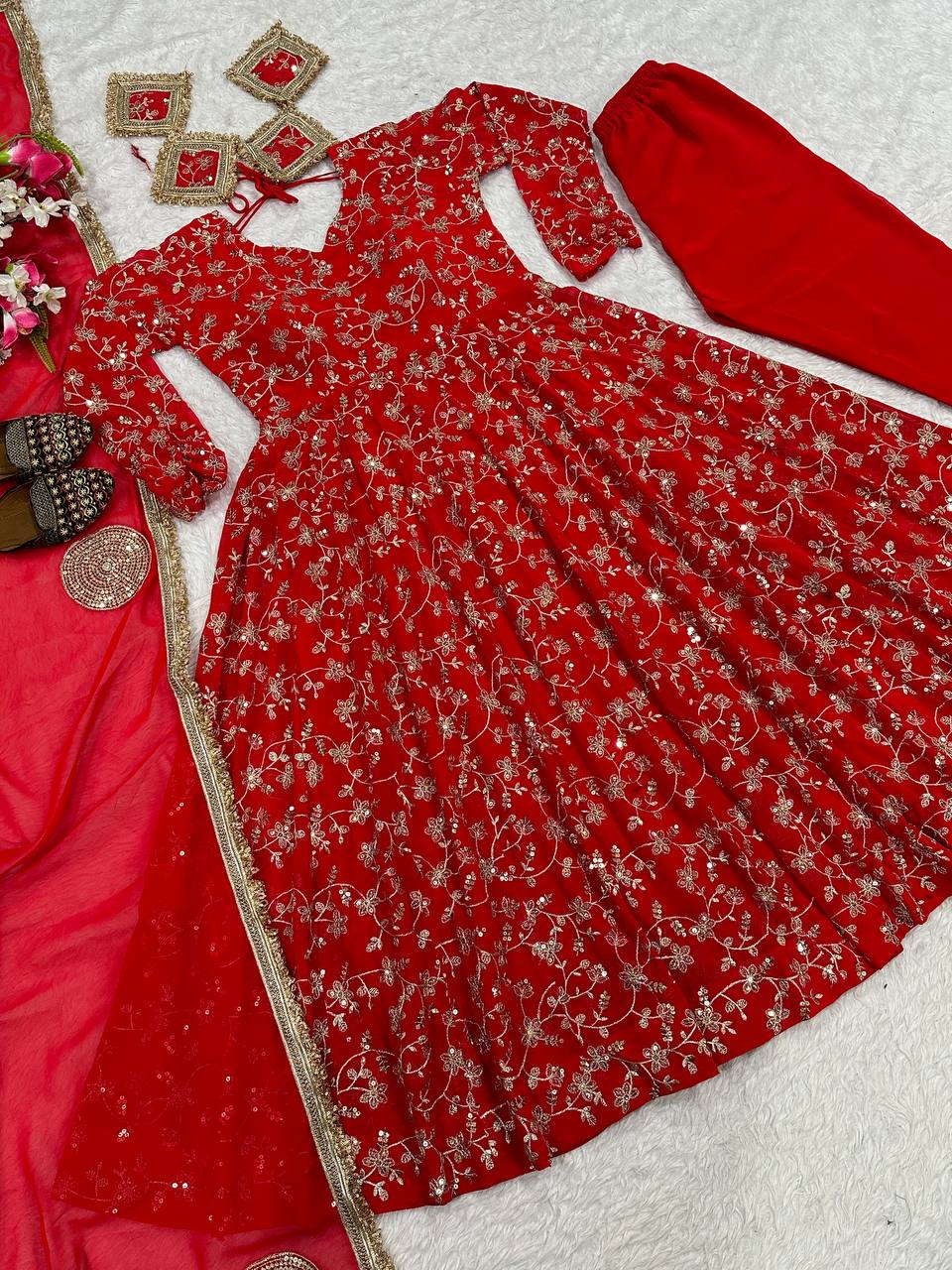 Đěsigner Anarkali Gown In New Fancy Style single available wholesale