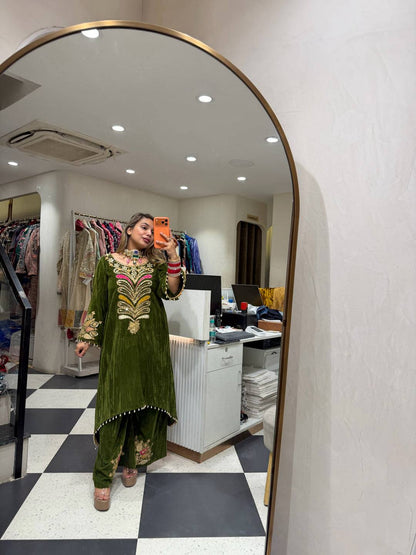 9000 VELVET✨KURTI & PLAZZO* *👗 EMBROIDERED KURTI ON VELVET FABRIC WITH EMBROIDERED PLAZZO