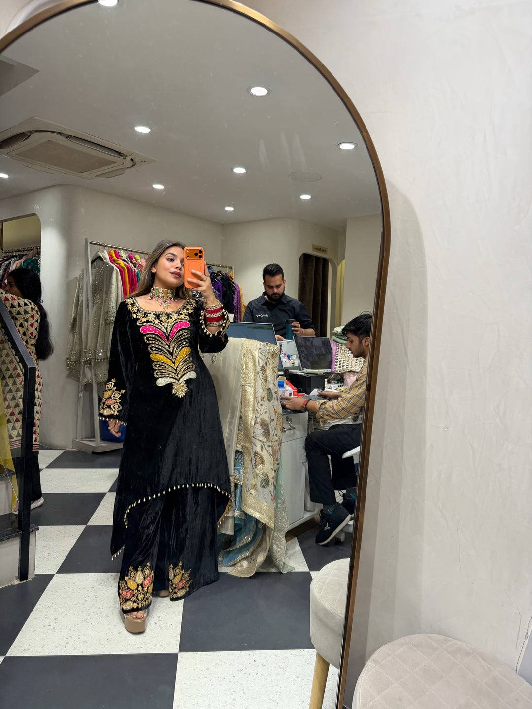 9000 VELVET✨KURTI & PLAZZO* *👗 EMBROIDERED KURTI ON VELVET FABRIC WITH EMBROIDERED PLAZZO