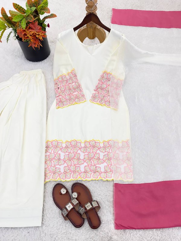 Women’s Ethnic Wear